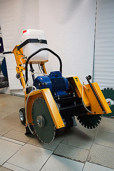 Резчик швов Сплитстоун CS-1810E